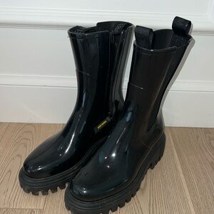 Lemon jelly rain boots